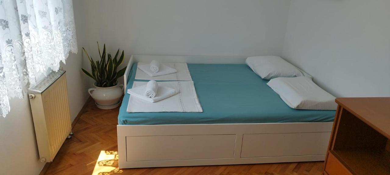 7 Flower Street Apartment Sempeter pri Gorici Buitenkant foto