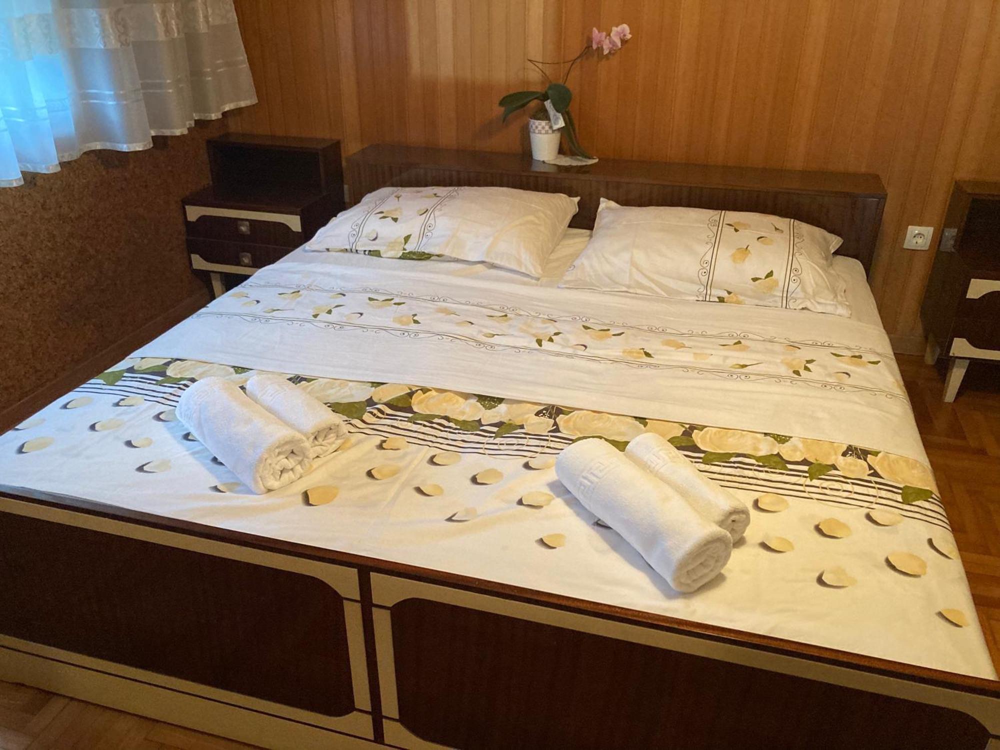 7 Flower Street Apartment Sempeter pri Gorici Buitenkant foto